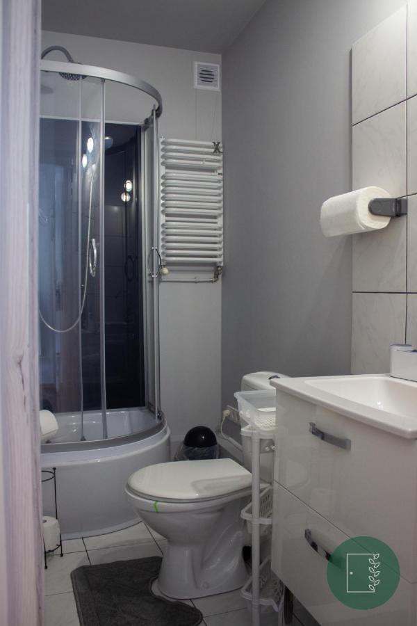 Zielone Drzwi Apartment Starachowice Exterior foto