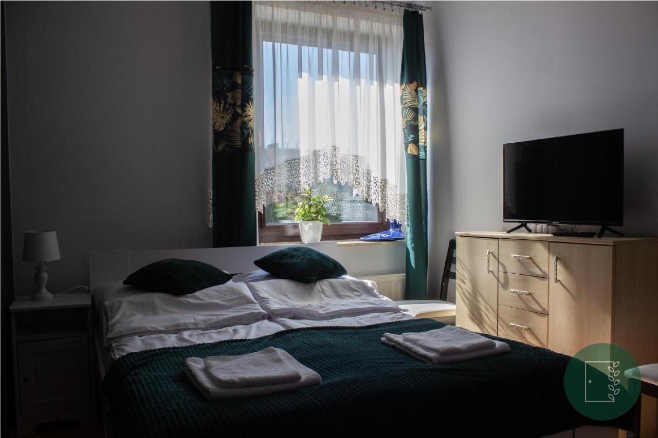Zielone Drzwi Apartment Starachowice Exterior foto
