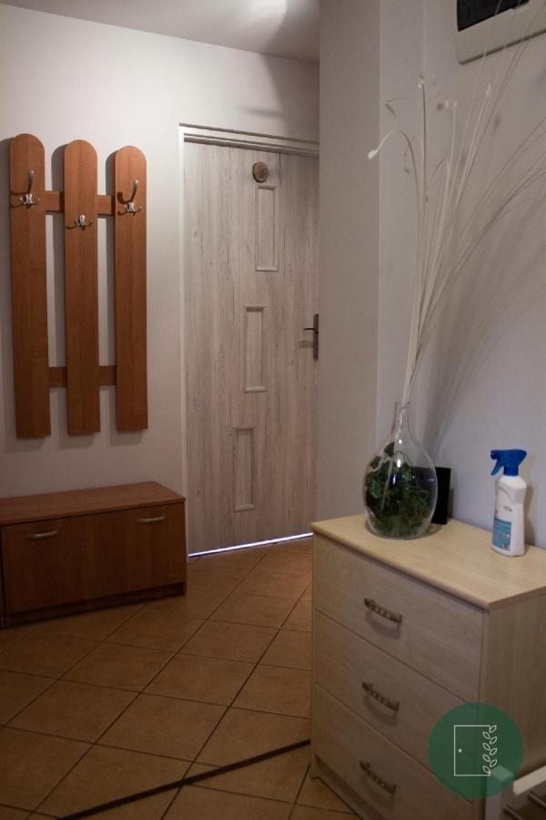Zielone Drzwi Apartment Starachowice Exterior foto