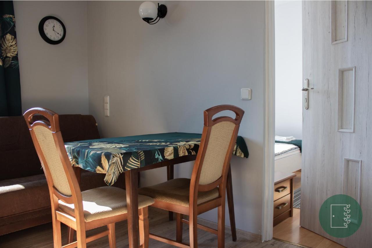 Zielone Drzwi Apartment Starachowice Exterior foto